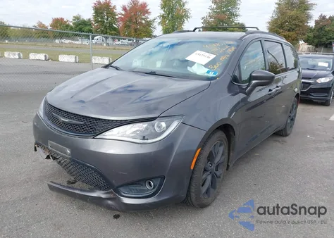2018 Chrysler Pacifica Touring Plus из США, поврежденный, VIN 2C4RC1FG3JR356751